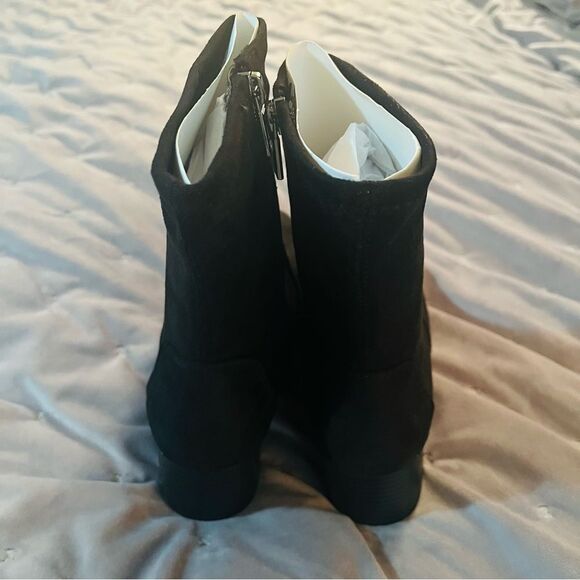 Kenneth Cole Reaction Raleigh Block Heel Ankle Bootie Black Faux Suede 7.5 - Picture 5 of 9